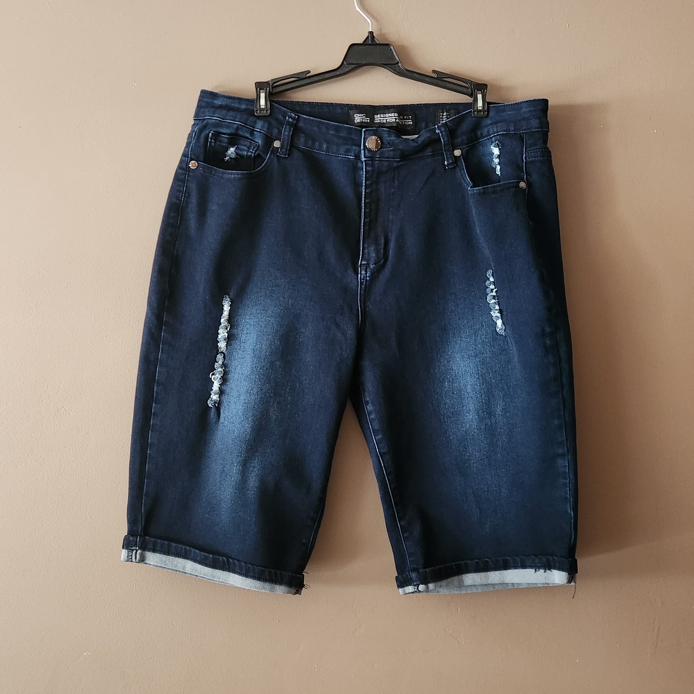 Chic Women's Distressed Denim Bermudas - Dark Blue Sz 18 Euc